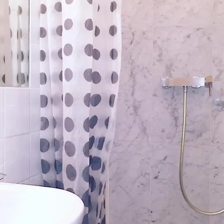 Appartamento Beau 2 Pieces Au Coeur De Parigi