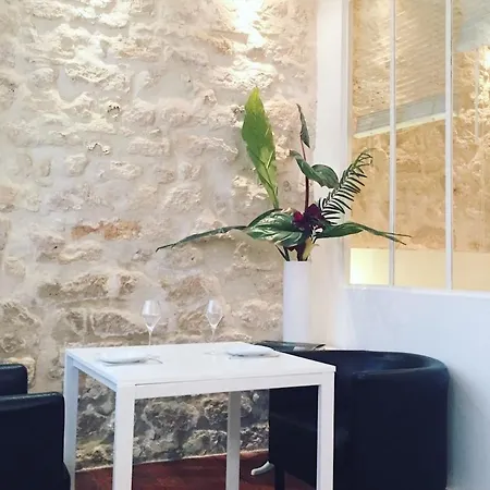 Appartamento Beau 2 Pieces Au Coeur De Parigi
